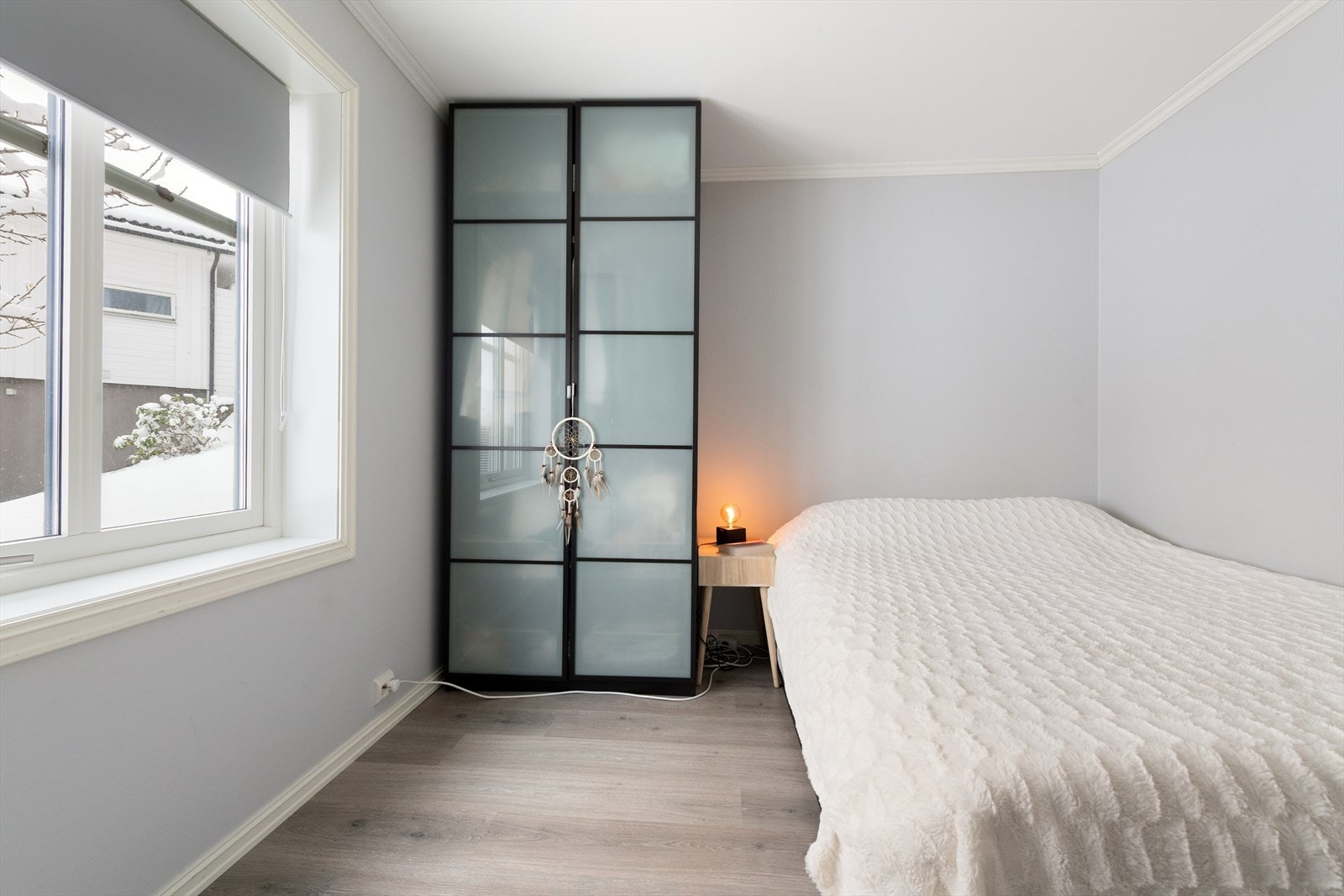 Romslig soverom. Galleribilde