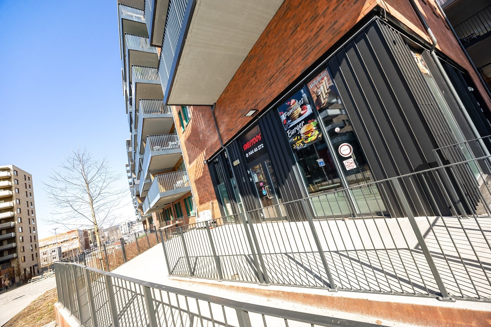 Utvalget av spisesteder er variert og lett tilgjengelig. Galleribilde