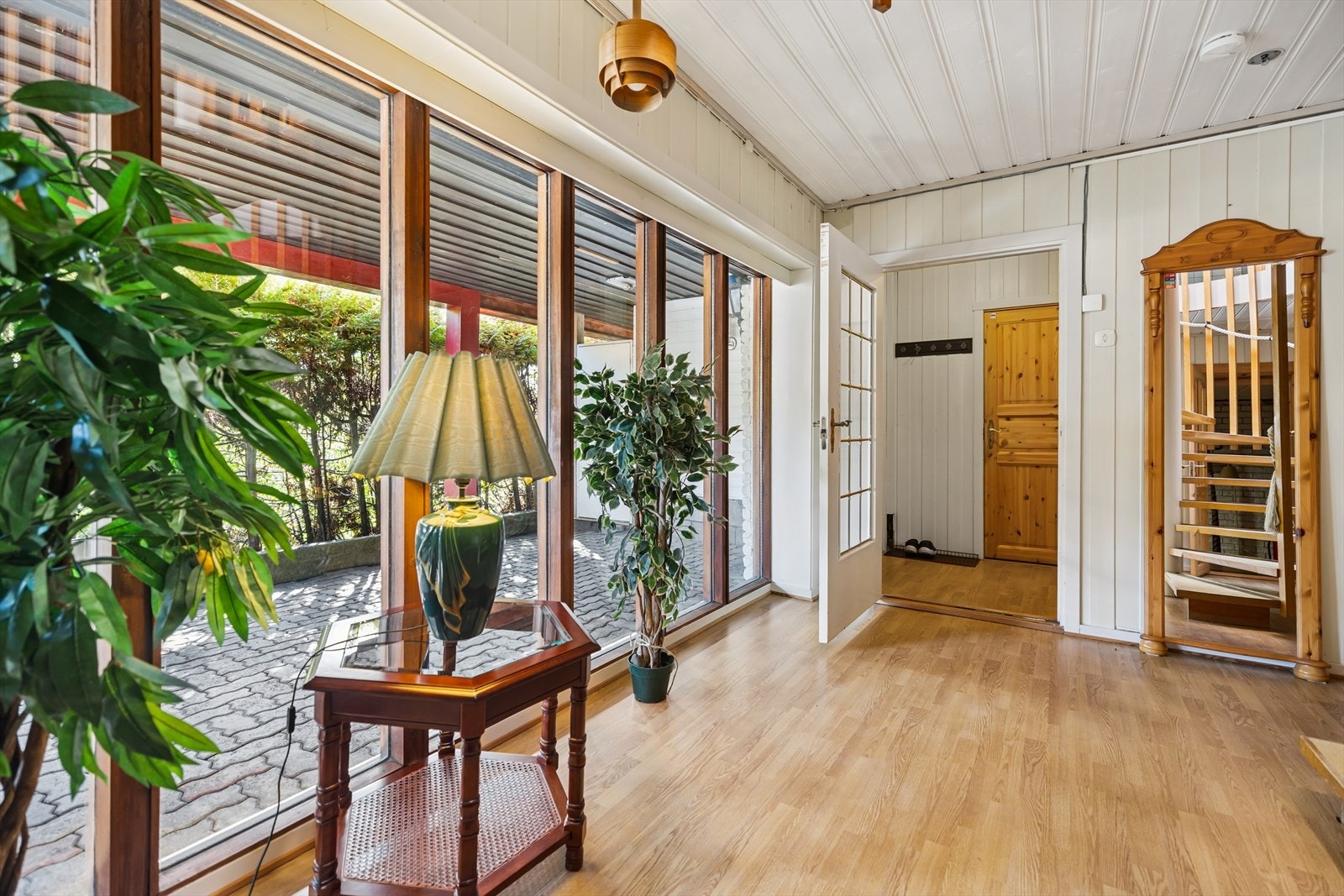 Lys og romslig gang. Galleribilde