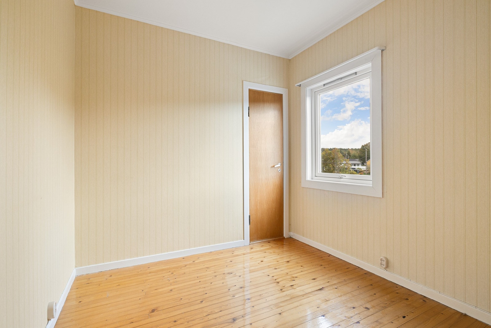 Soverom II har et mer kompakt format med ca. 6,2 kvm. gulvflate og en tilknyttet bod. Galleribilde