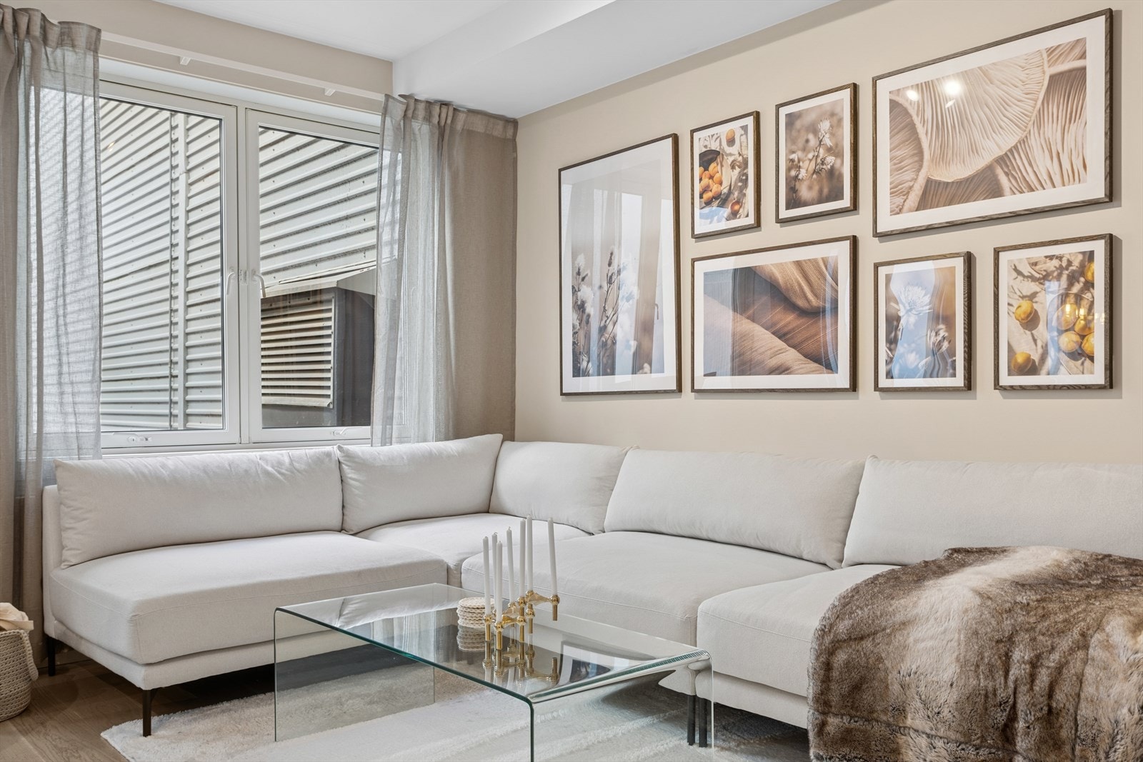 Her har du plass til en god sofakrok. Galleribilde