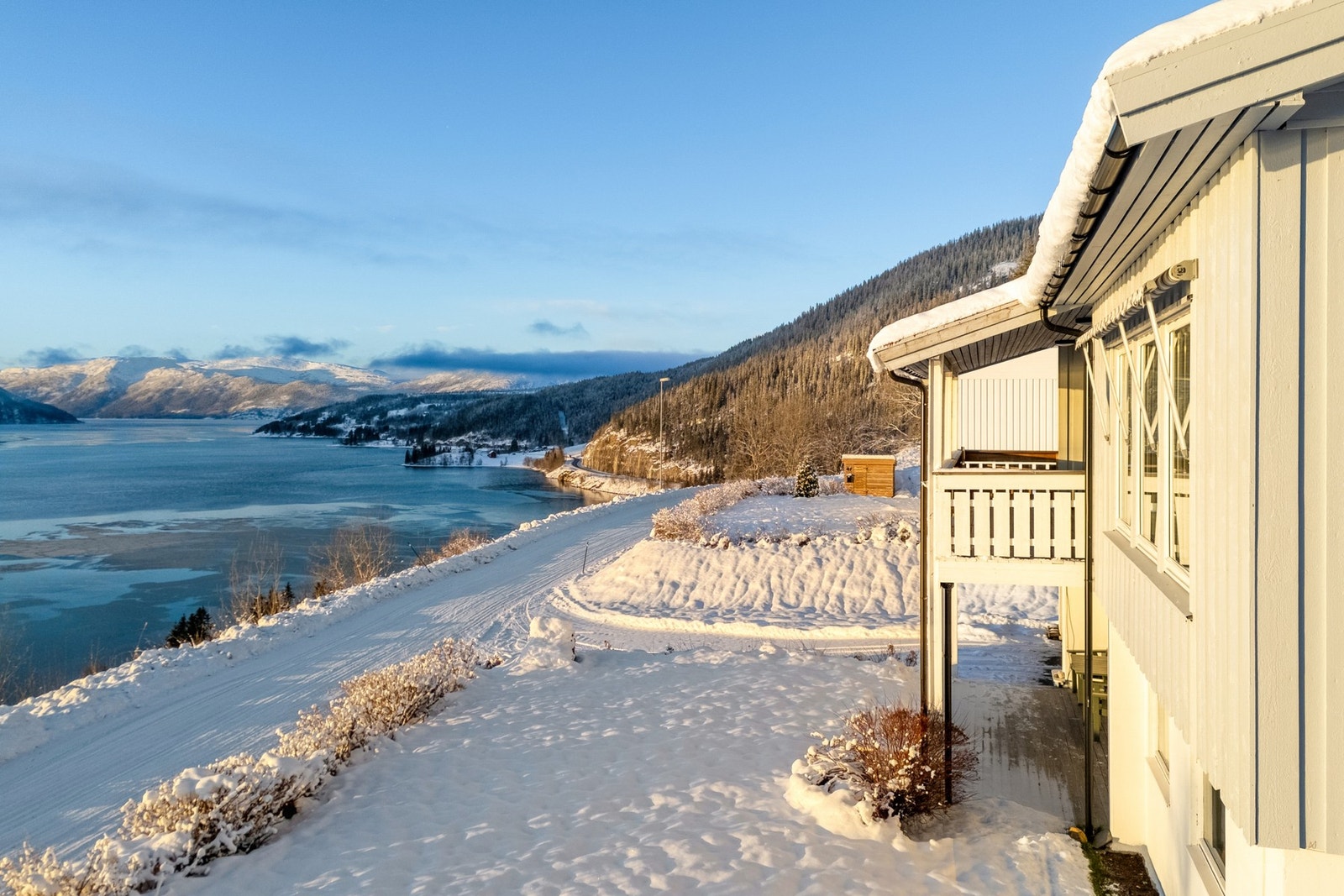 Markterrasse på 18 kvm tilknyttet inngangspartiet. Galleribilde