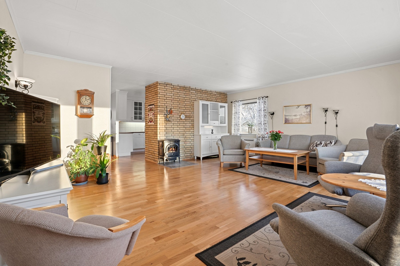 Boligen er gjennomgående lys og luftig. Galleribilde