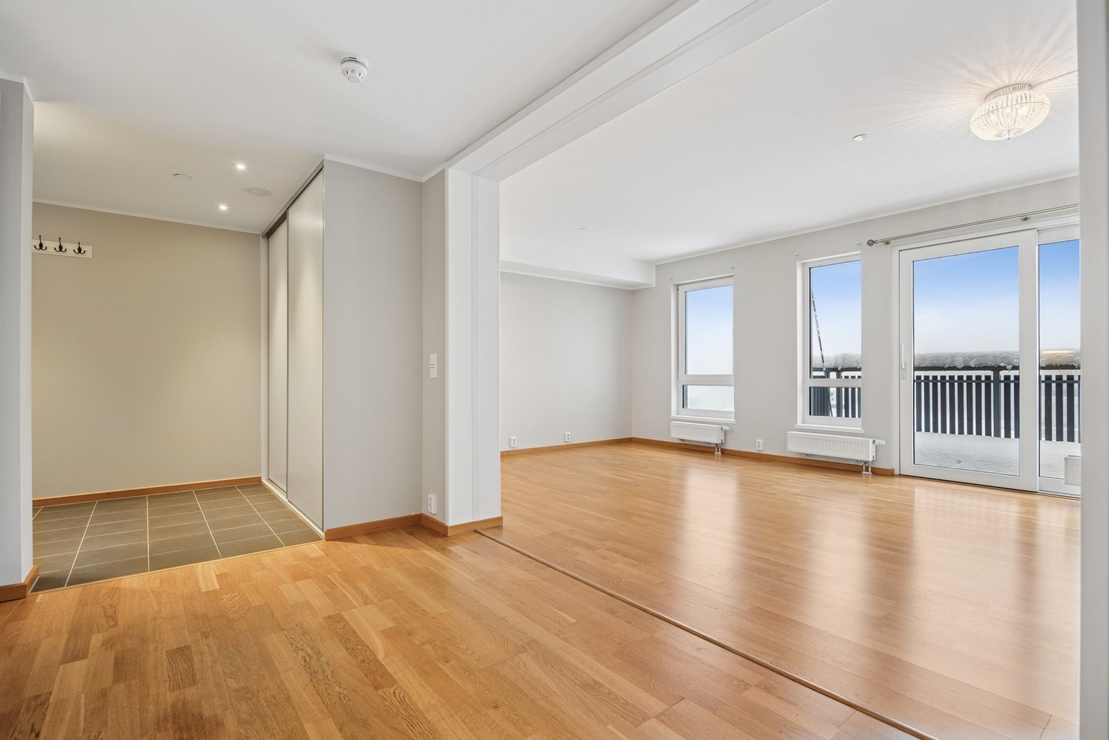 Leiligheten består av entré, kjøkken, stue, bad og soverom. Galleribilde