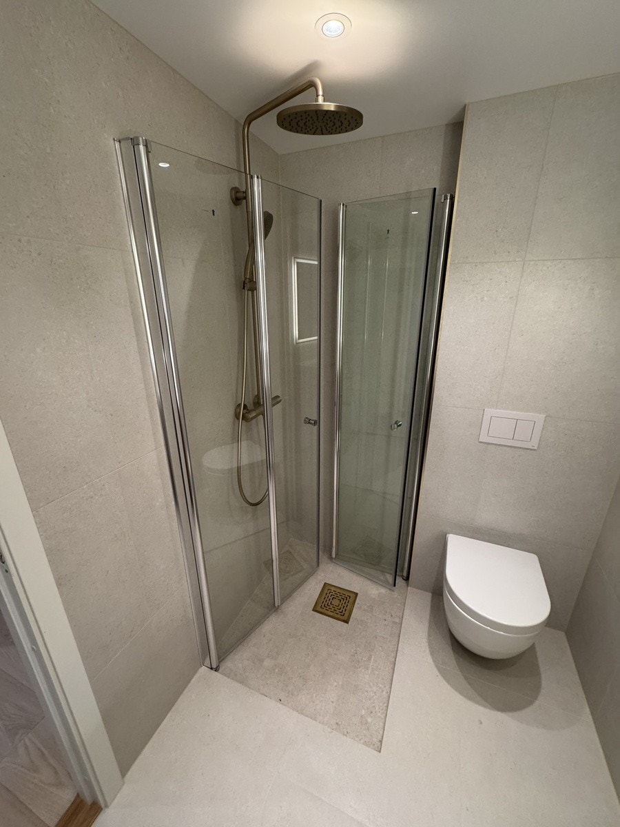 Bathroom shelf Galleribilde