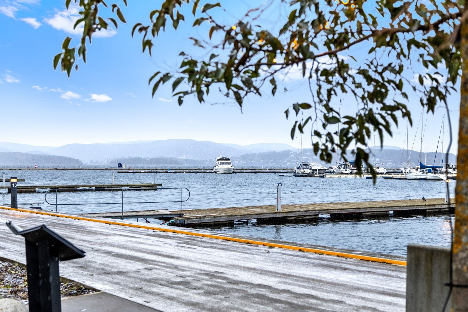 Havnepromenaden er et flott område i Holmestrand sentrum både sommer og vinter. Galleribilde