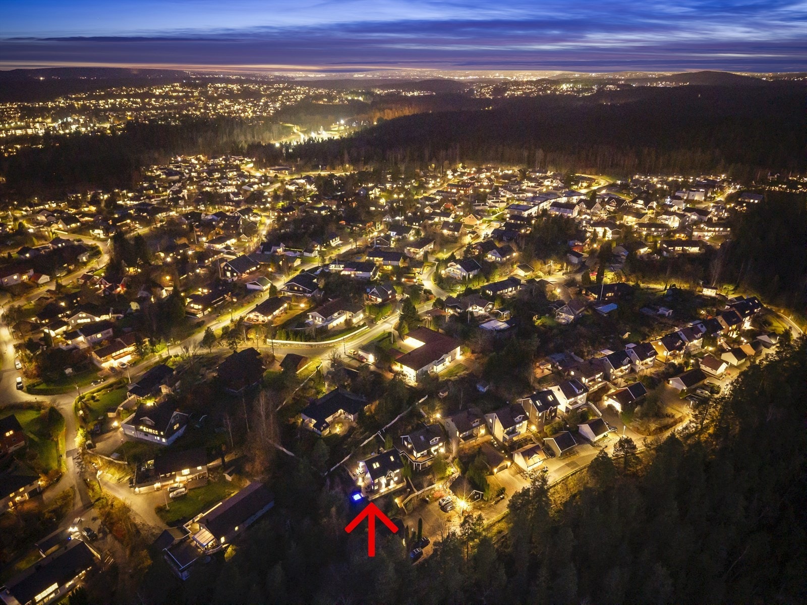 Dronefoto - barnevennlig innerst i blindvei Galleribilde