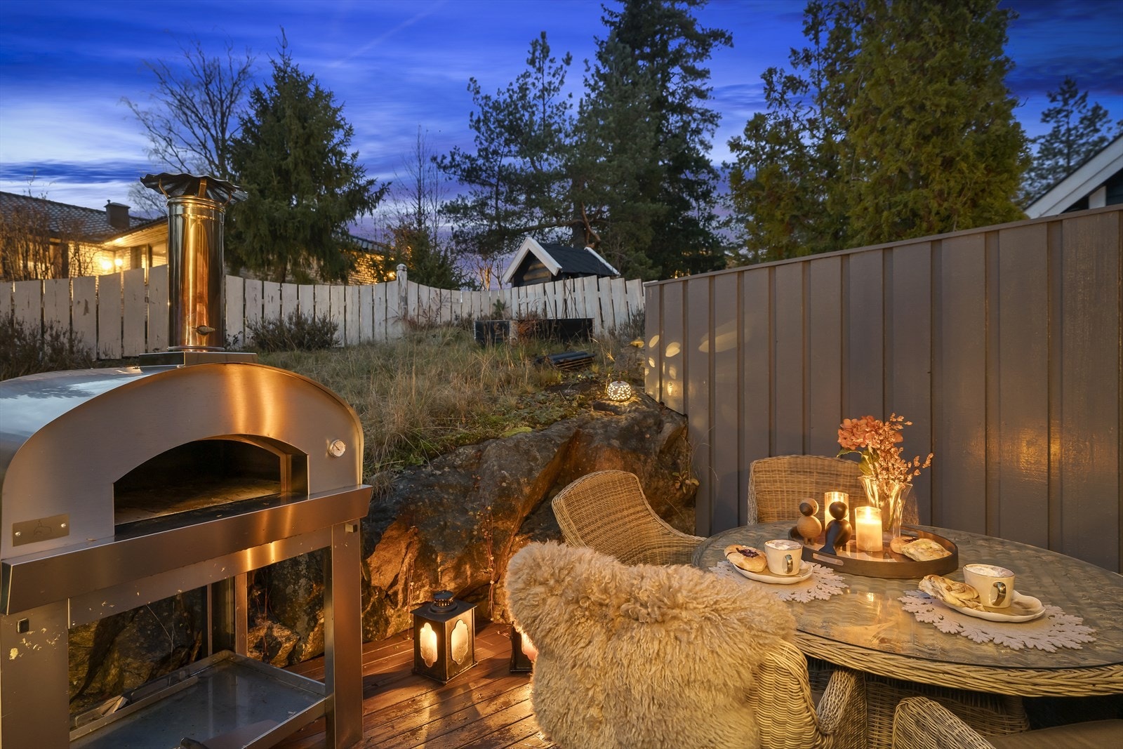 Sydvest-vendt terrasse på ca. 60 kvm med Jacuzzi fra 2023 Galleribilde