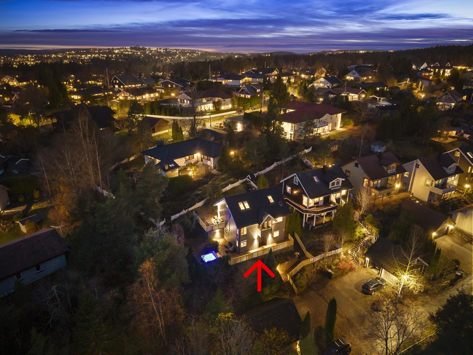 Etablert eneboligstrøk - rolig og stabilt nabolag Galleribilde