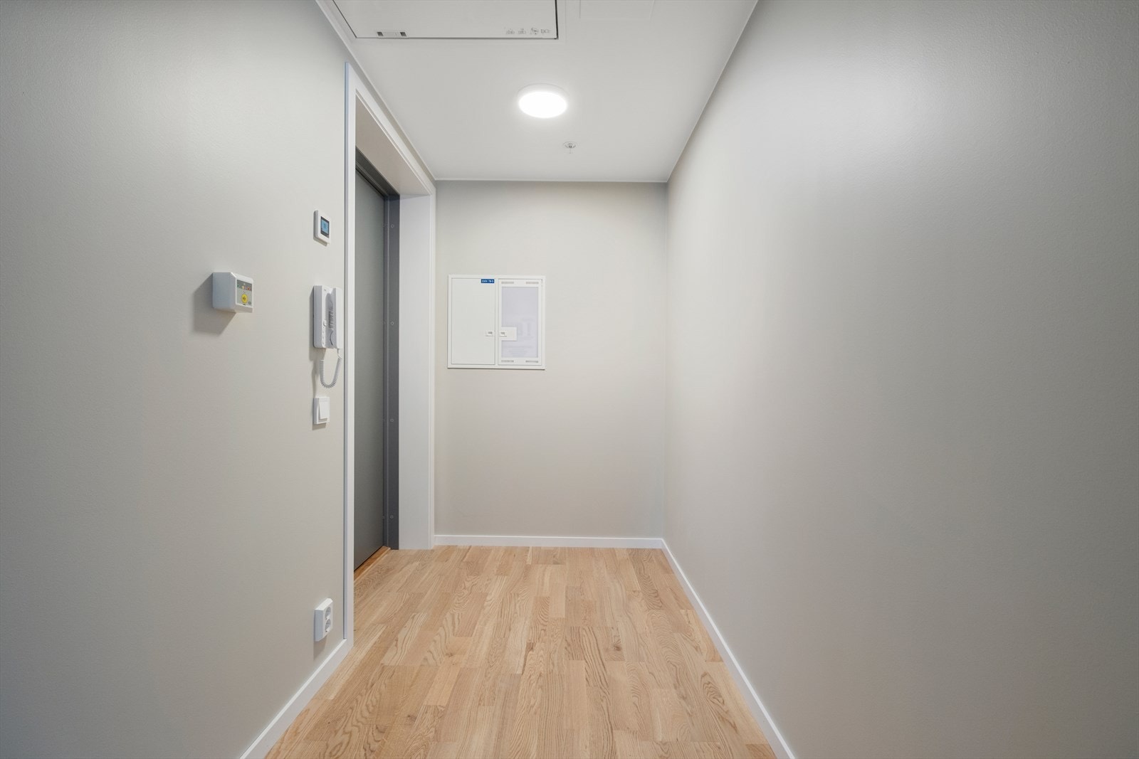 Entréen er på 3,9m². Her er det også lagt opp til plass for garderobeskap. Galleribilde