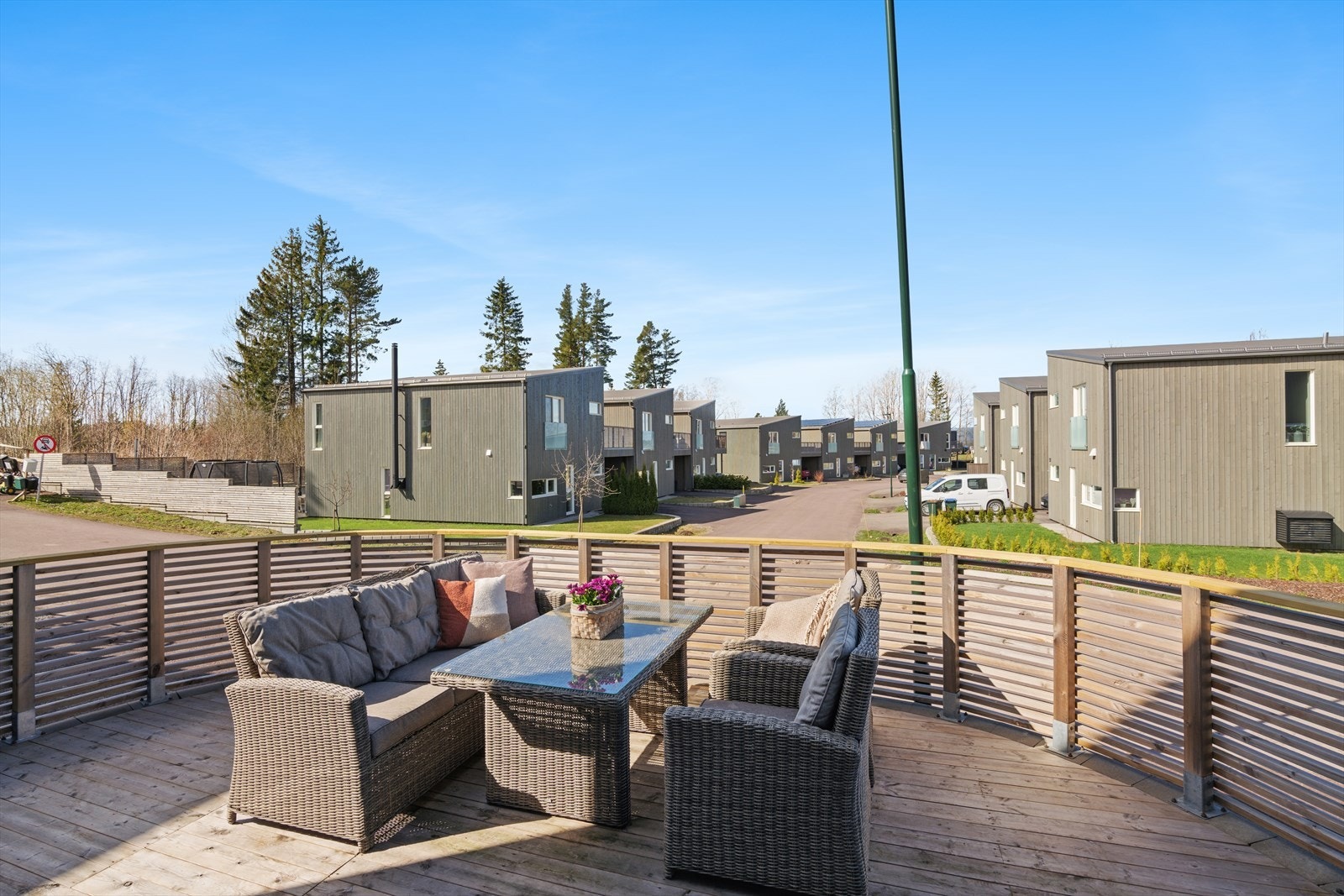 Her har du gode solforhold og du kan nyte morgenkaffen i ro og mak. Galleribilde