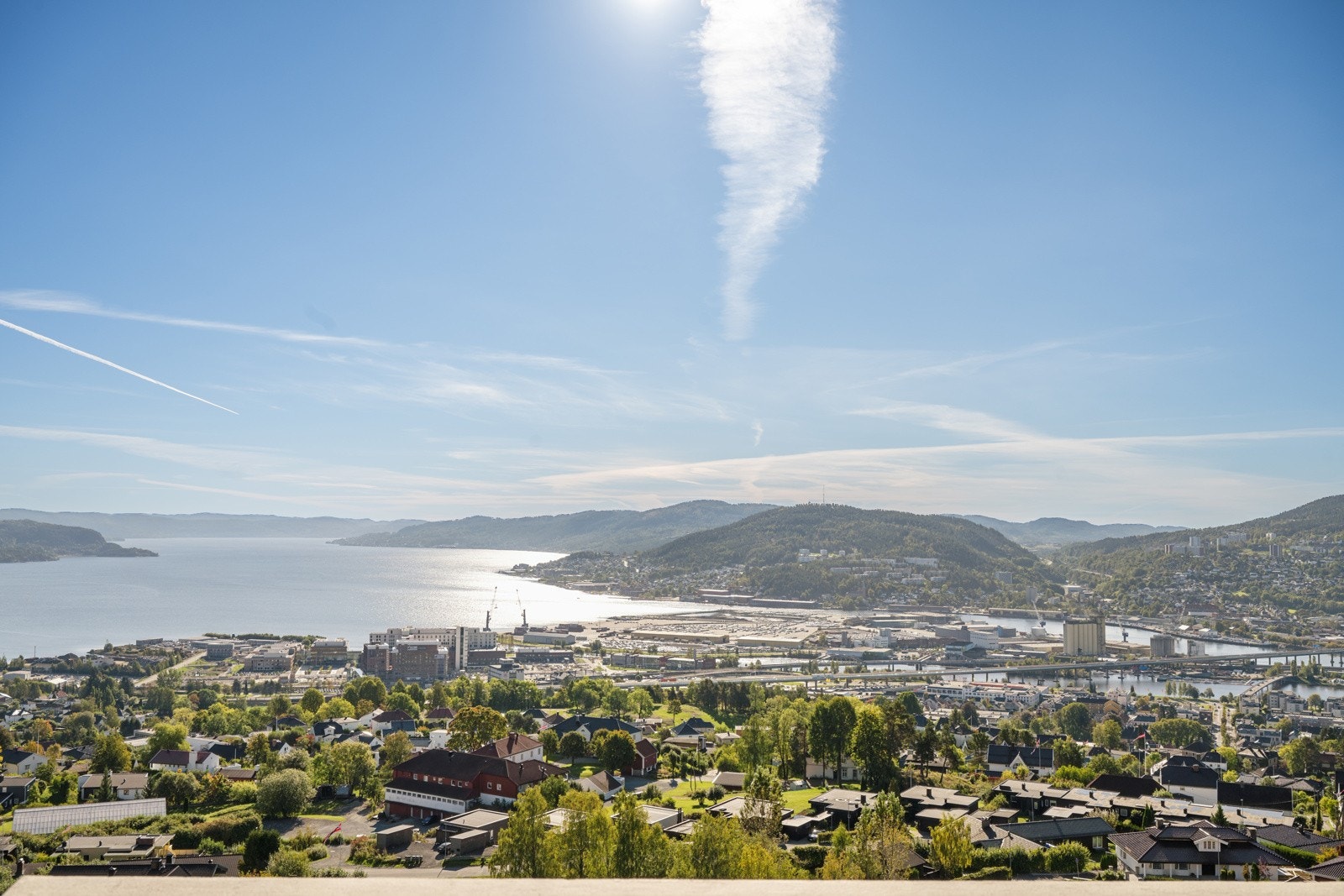 Praktfull utsikt utover mot Drammen og fjorden. Galleribilde