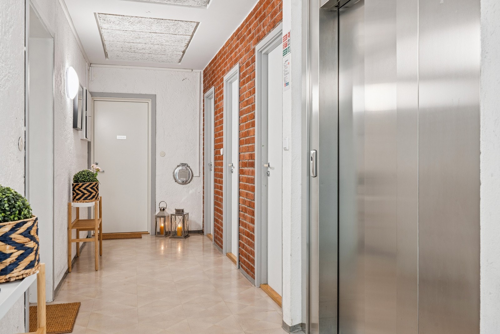 Entré. Galleribilde