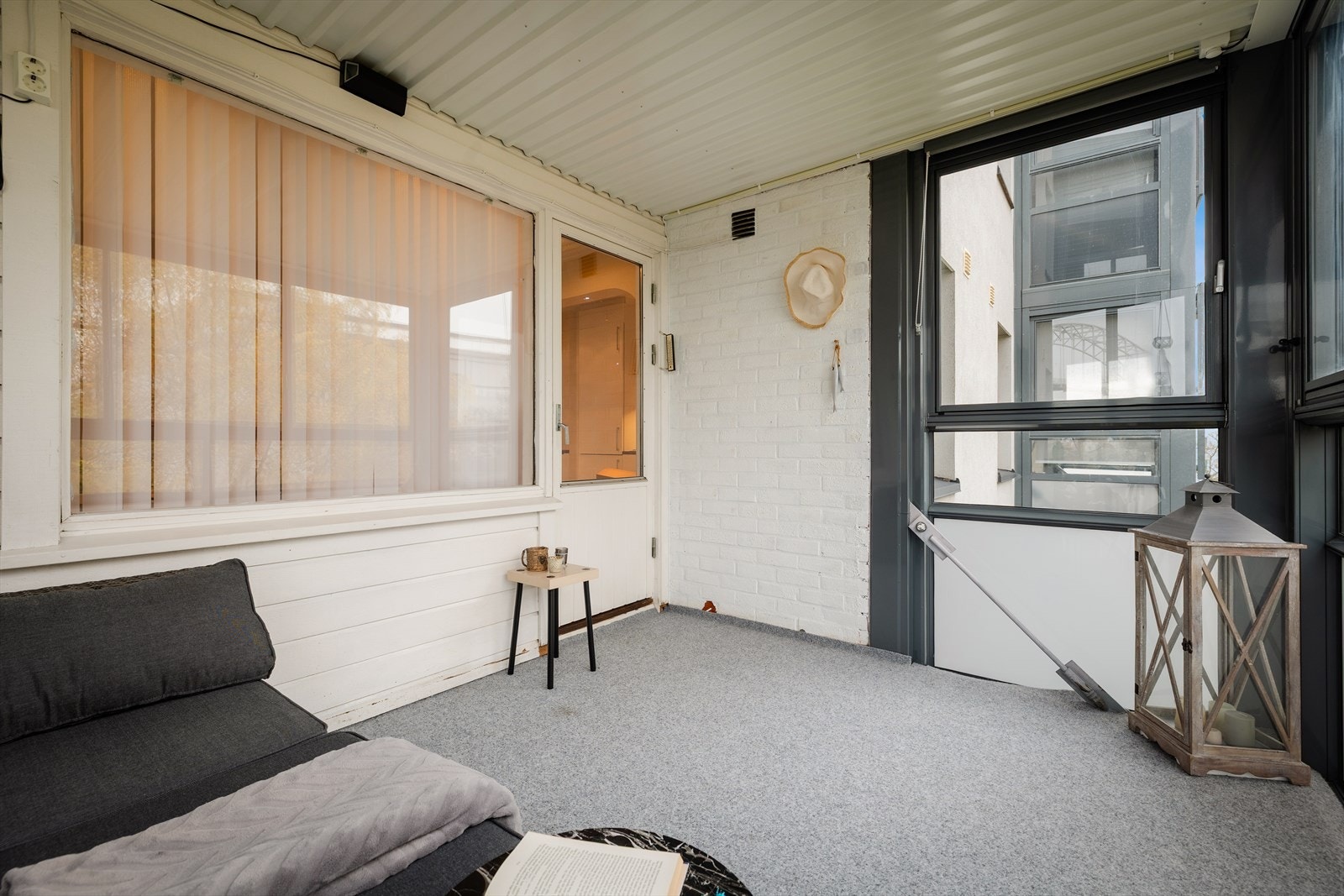 Her sitter man lunt til og det er plass til og samle familie og venner til hyggelige stunder. Galleribilde