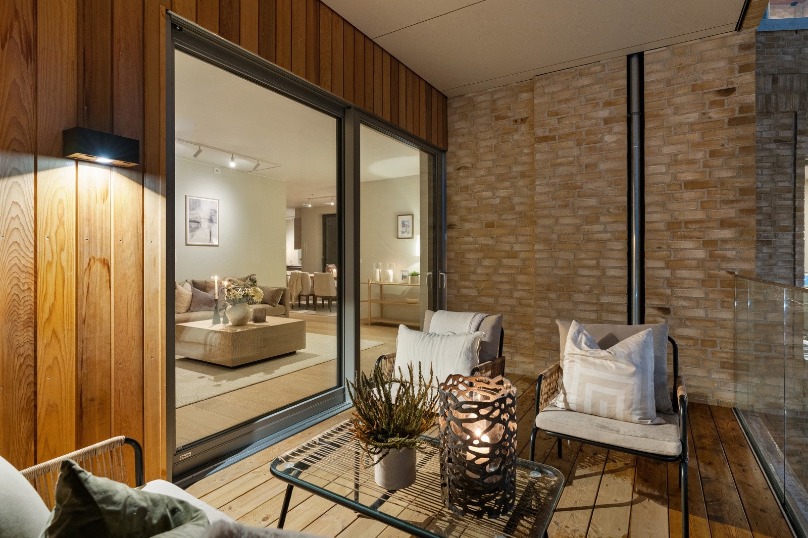 Ved balkongen ligger en praktisk bod. Galleribilde