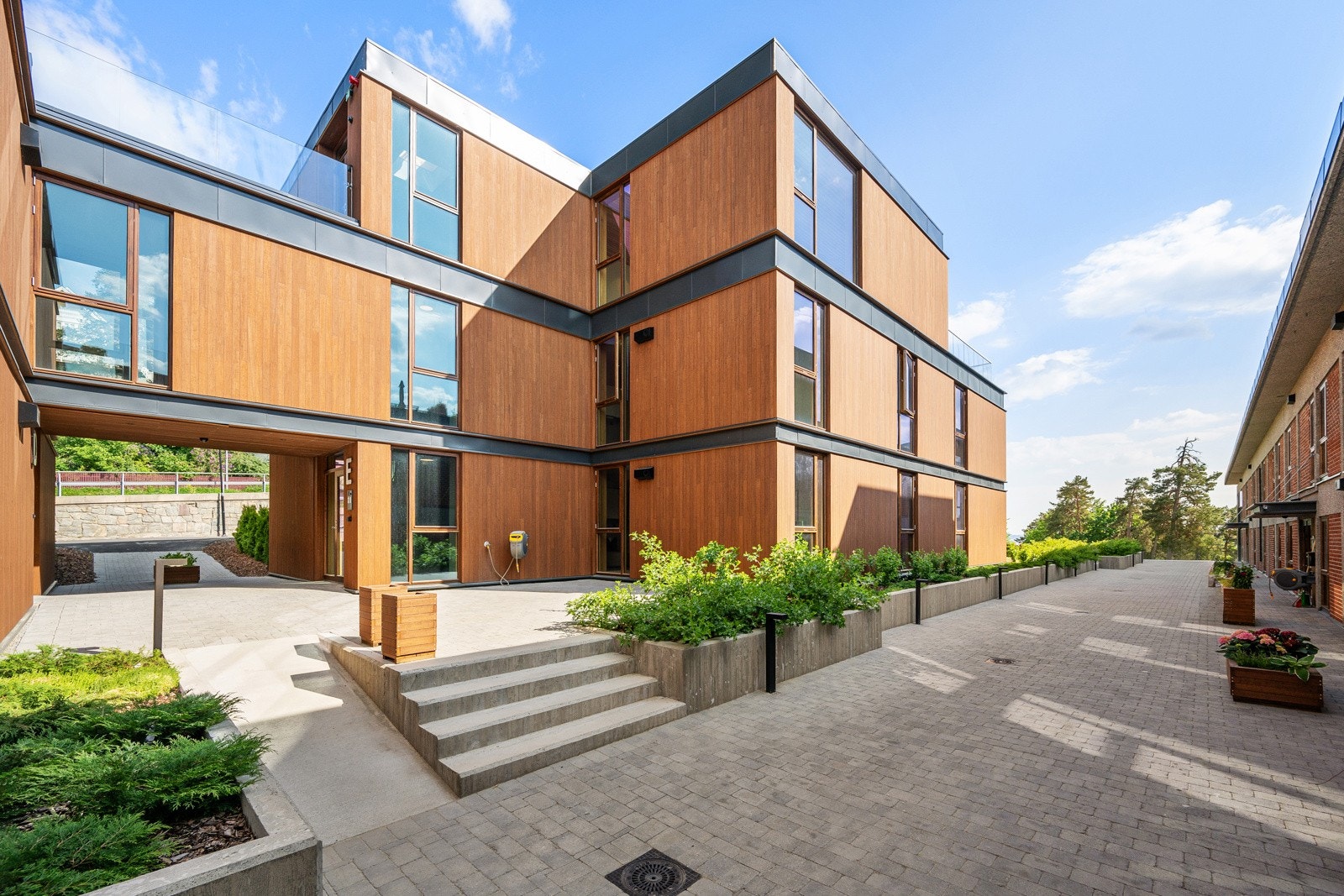 Det er opparbeidet pene internveier på eiendommen. Galleribilde