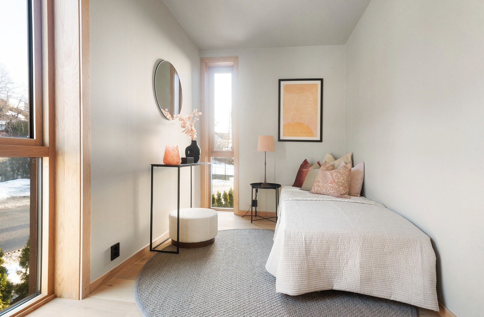 Begge soverom har god belysning. Galleribilde