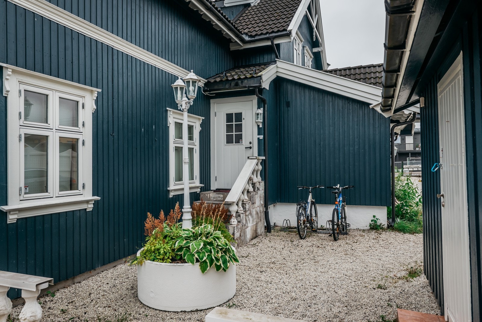 Inngangspartiet opp til leiligheten. Galleribilde