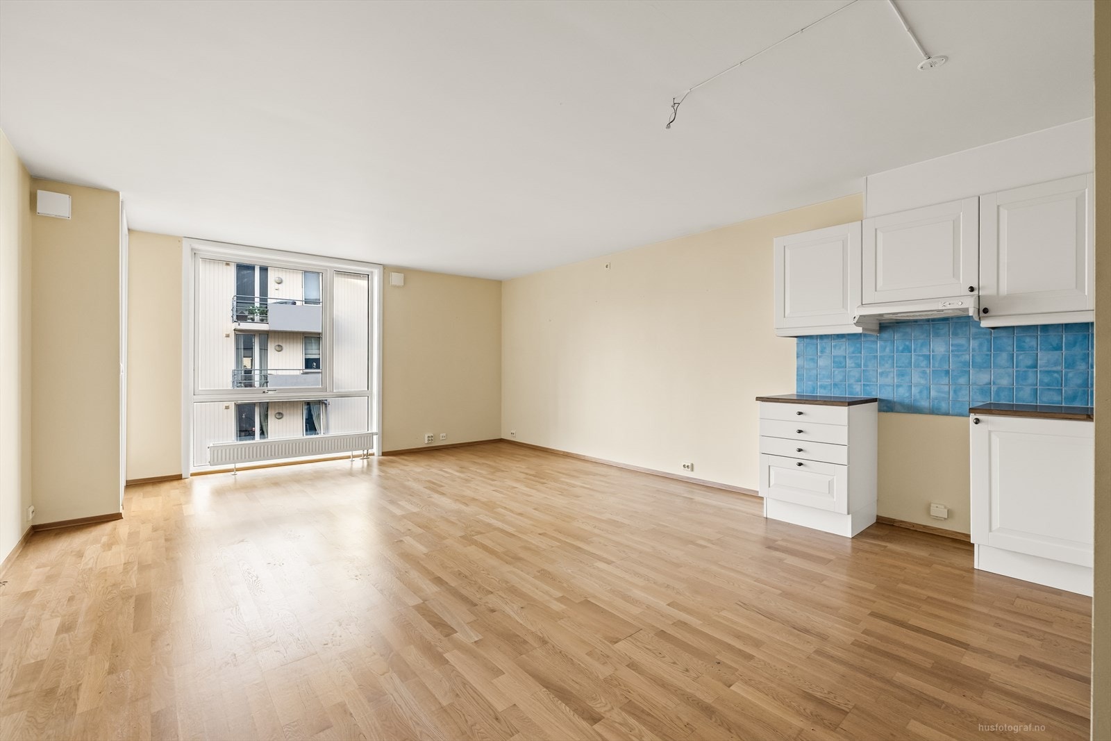 Bygningen er fra 2007 og trenger kun lett overflate oppussing Galleribilde