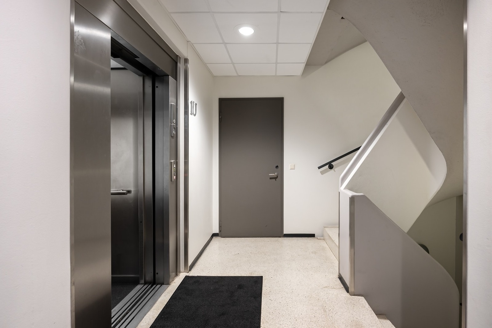 Leiligheten har enkel adkomst med heis. Galleribilde