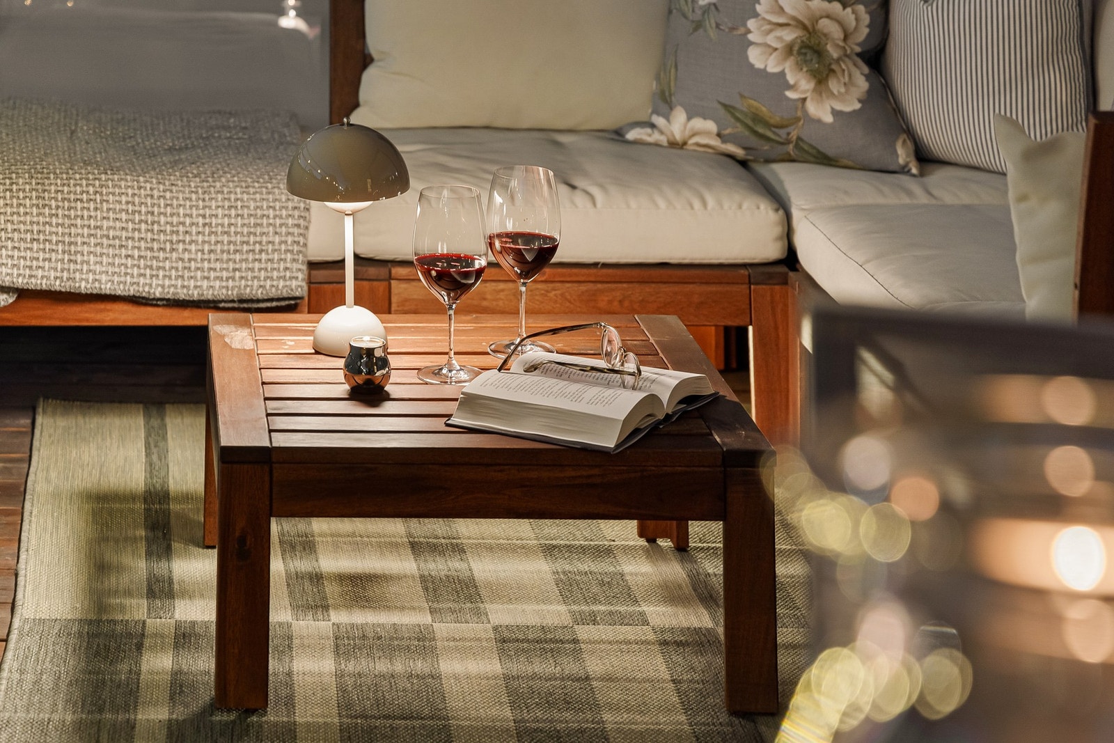 Om kvelden blir det en herlig og avslappet atmosfære på balkongen. Galleribilde