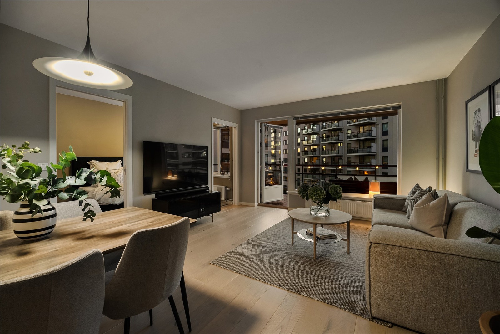 Om kvelden blir det en avslappet og behagelig atmosfære i boligen. Galleribilde