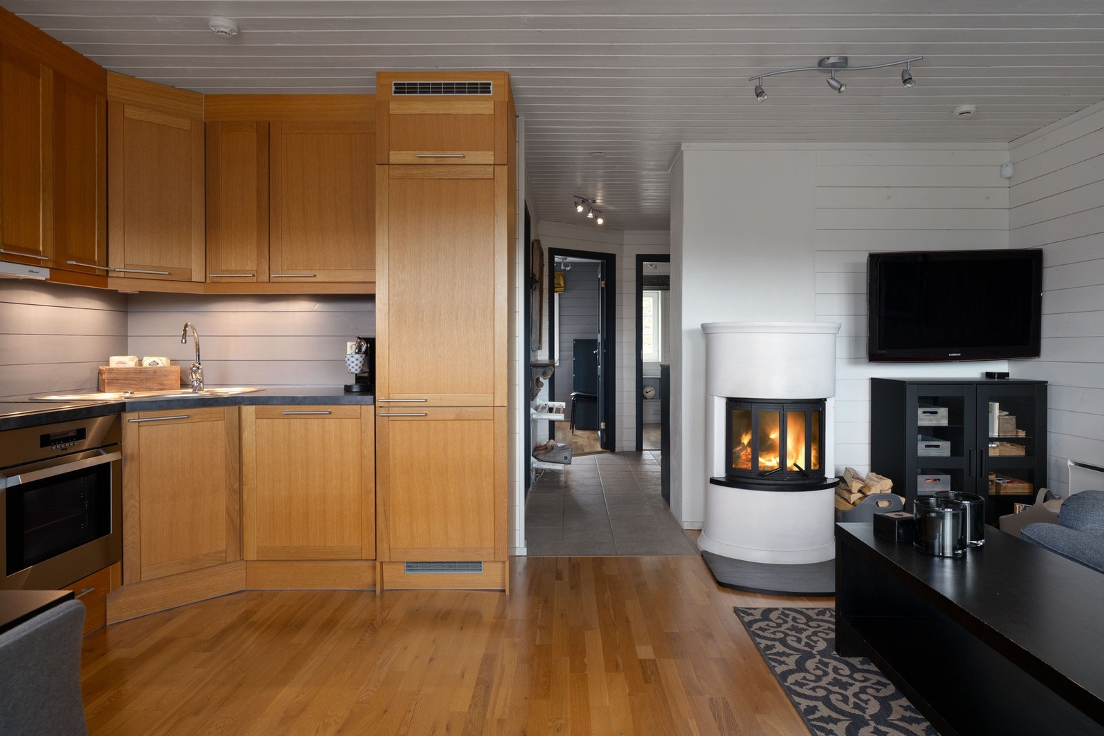 Den åpne løsningen skaper en sosial atmosfære. Galleribilde