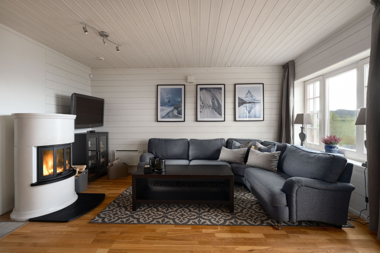 Lun og innbydende stue - perfekt etter en dag ute. Galleribilde