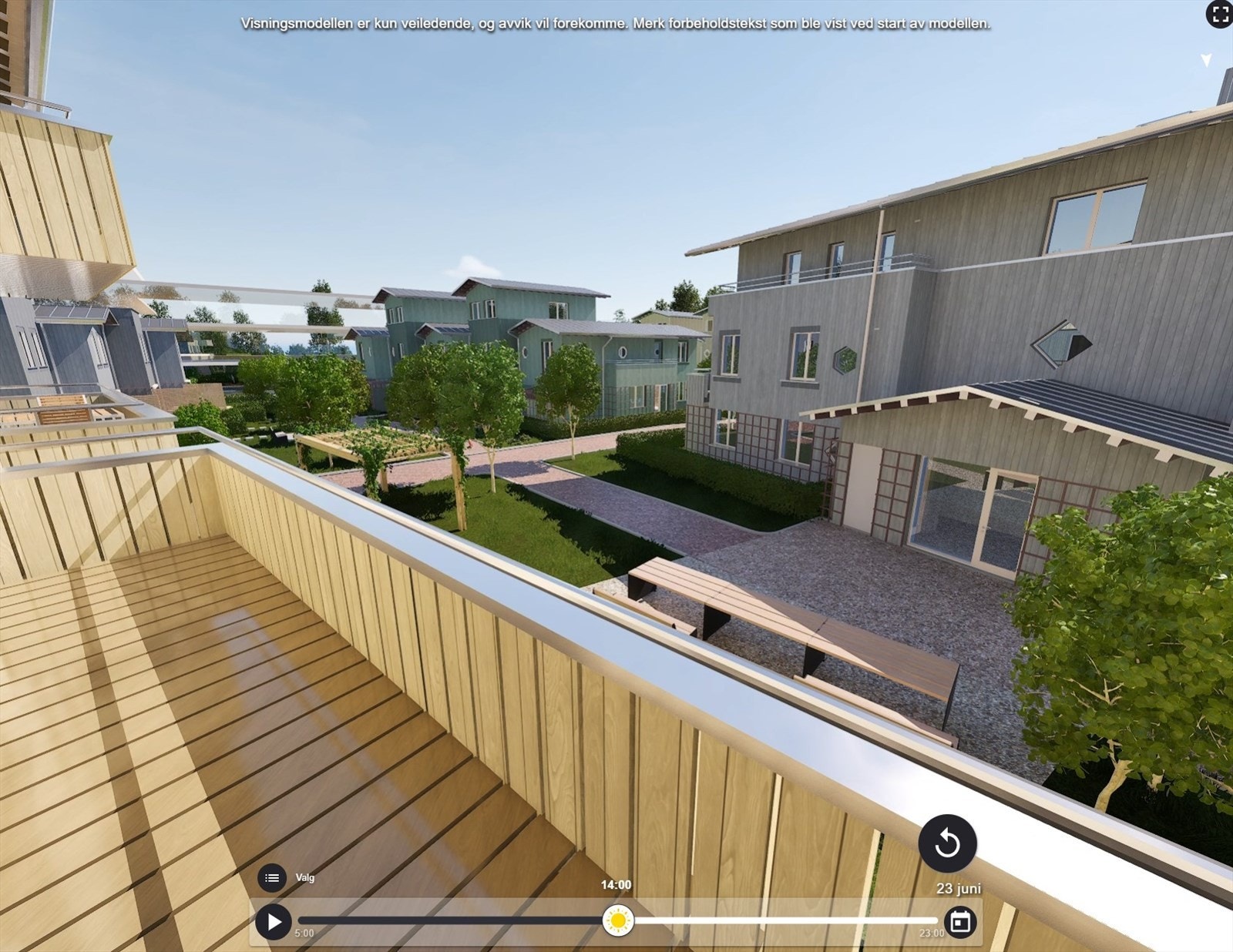 Utsyn mot hyggelig gårdshage fra balkong. Galleribilde