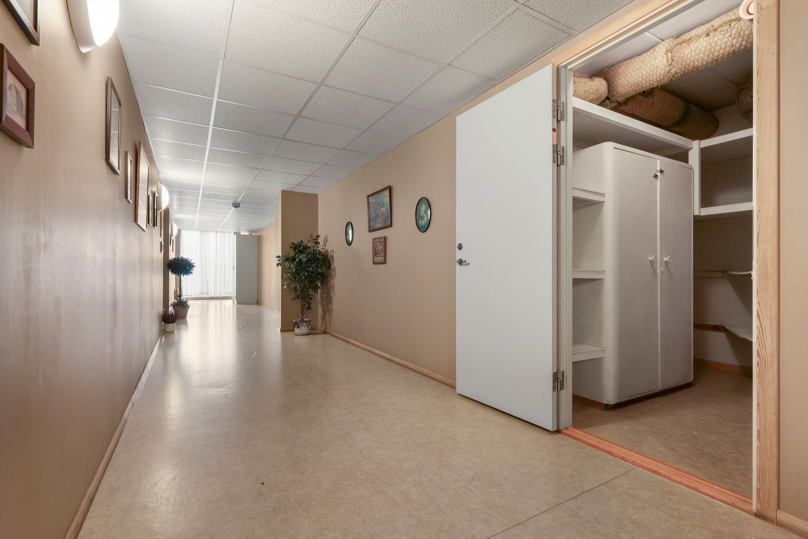 Fellesgang med bod ved siden av leiligheten Galleribilde