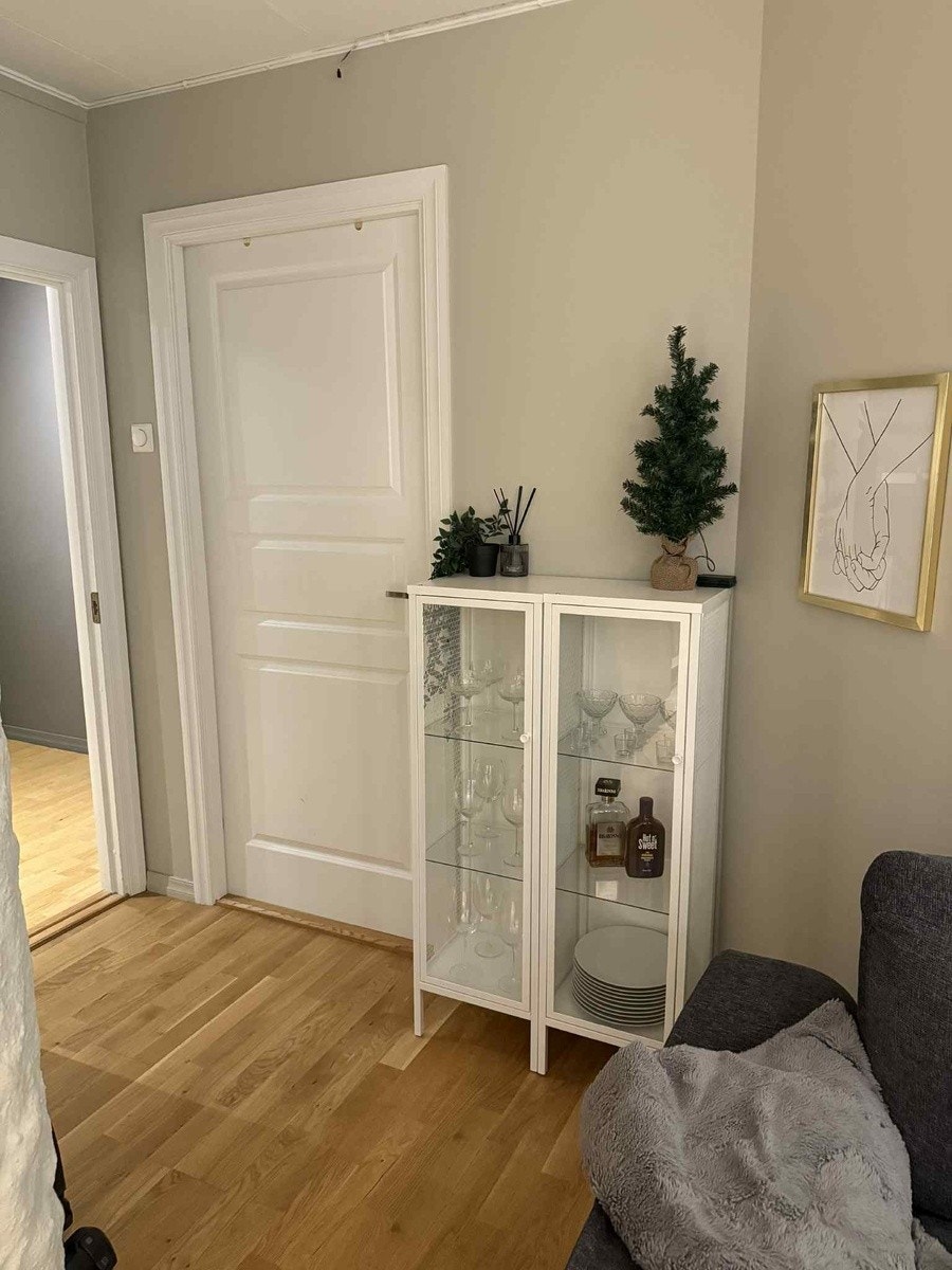 Rett utenfor rommet. Galleribilde