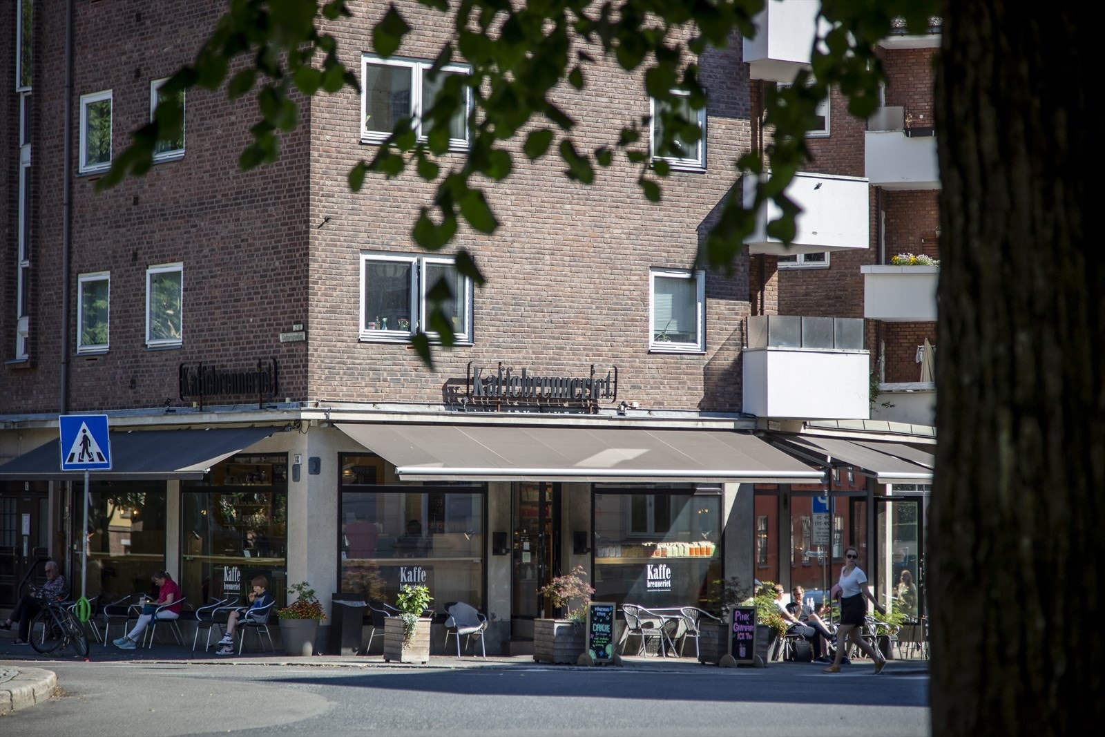 Flere caféer er innen gangavstand. Galleribilde
