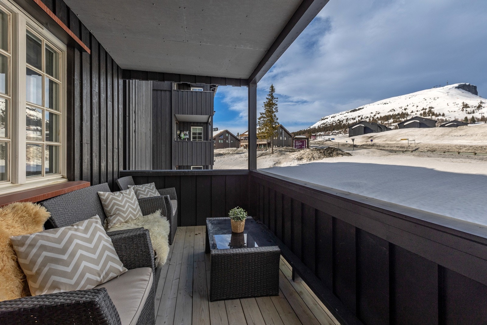 Fra leiligheten har man gangavstand til alle fasiliteter området har å by på Galleribilde