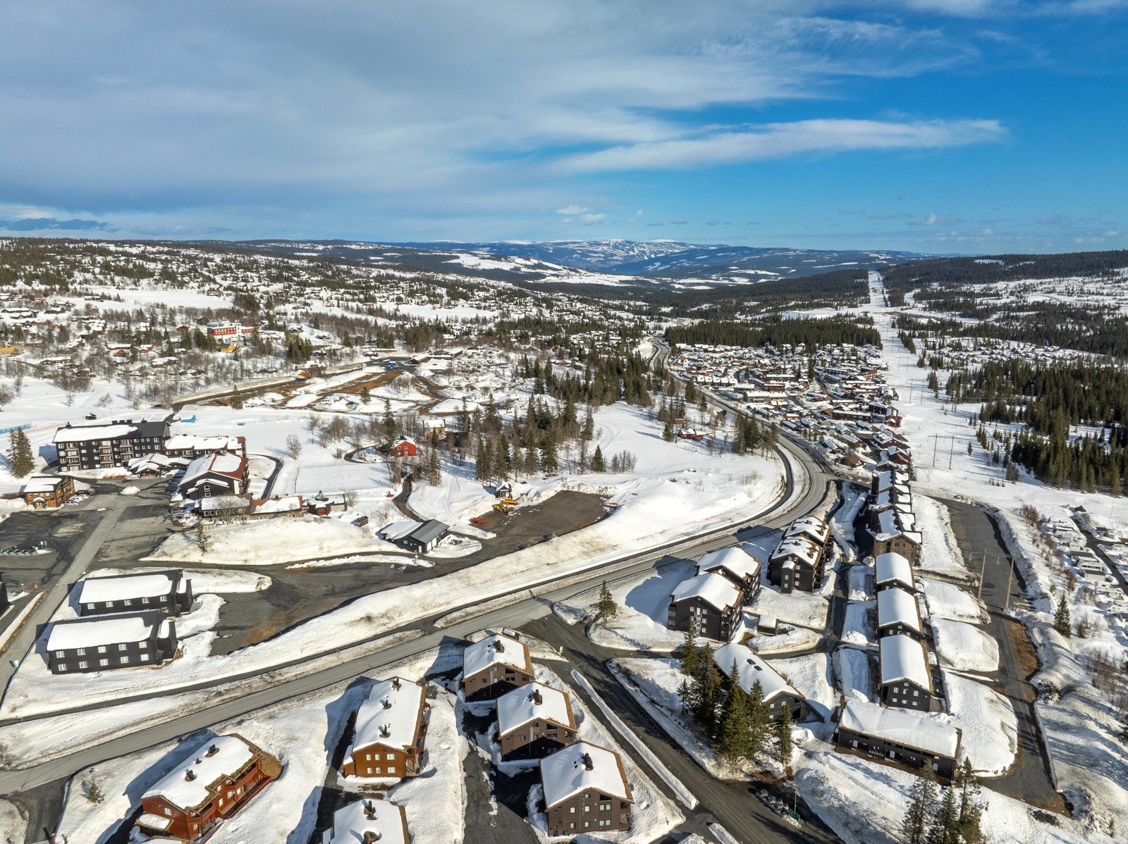 Området byr på oppkjørte og preparerte skiløyper som starter rett ved eiendommen. Galleribilde