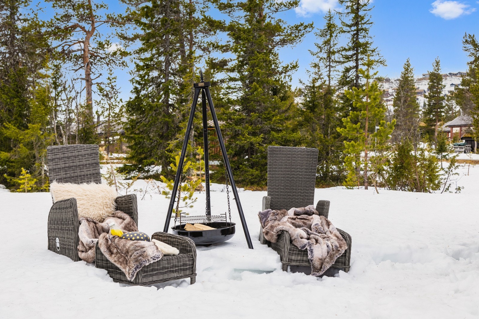 Samle familie og venner rundt bålpannen etter en fin skitur. Galleribilde