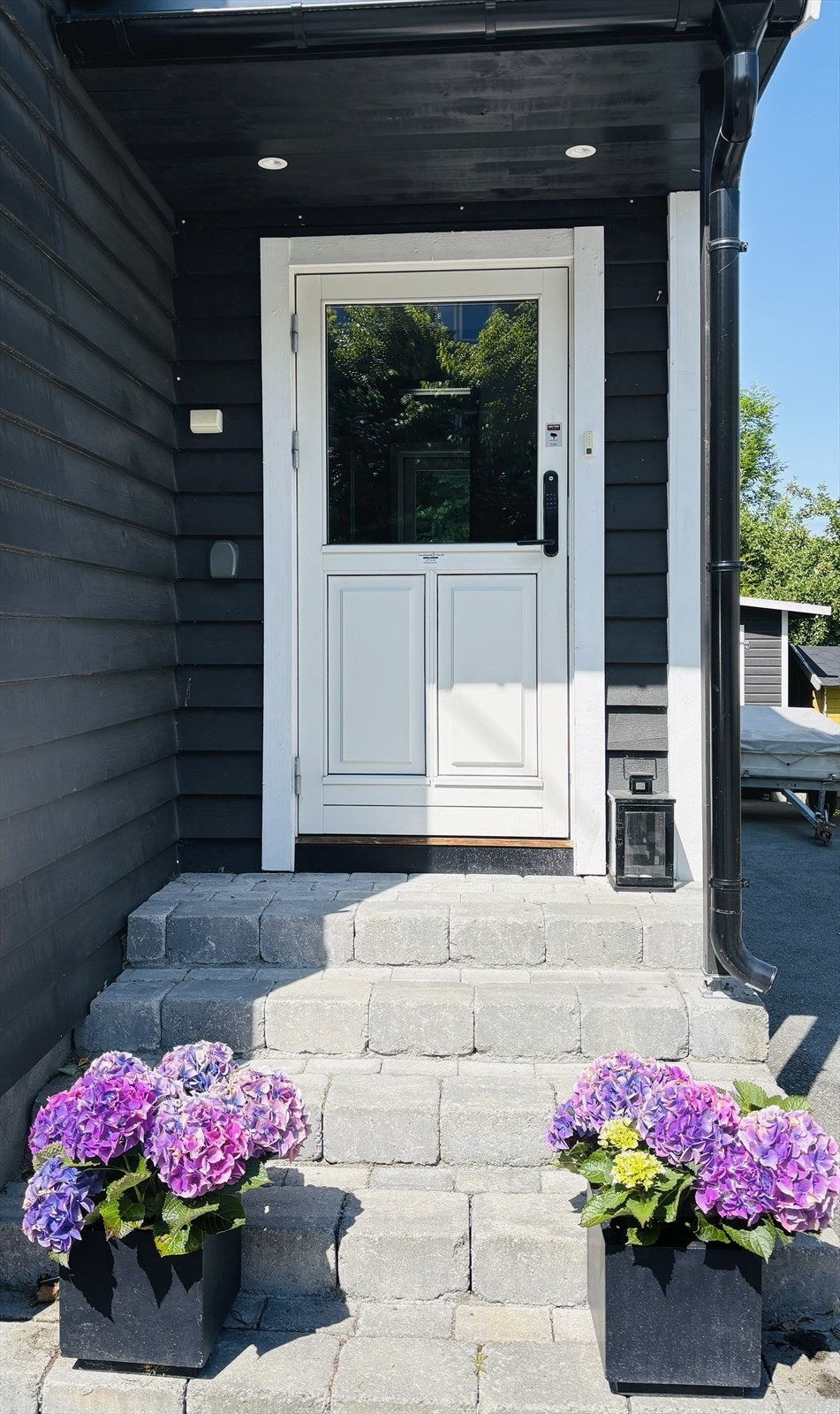 Meget pent og innbydende inngangsparti. Galleribilde