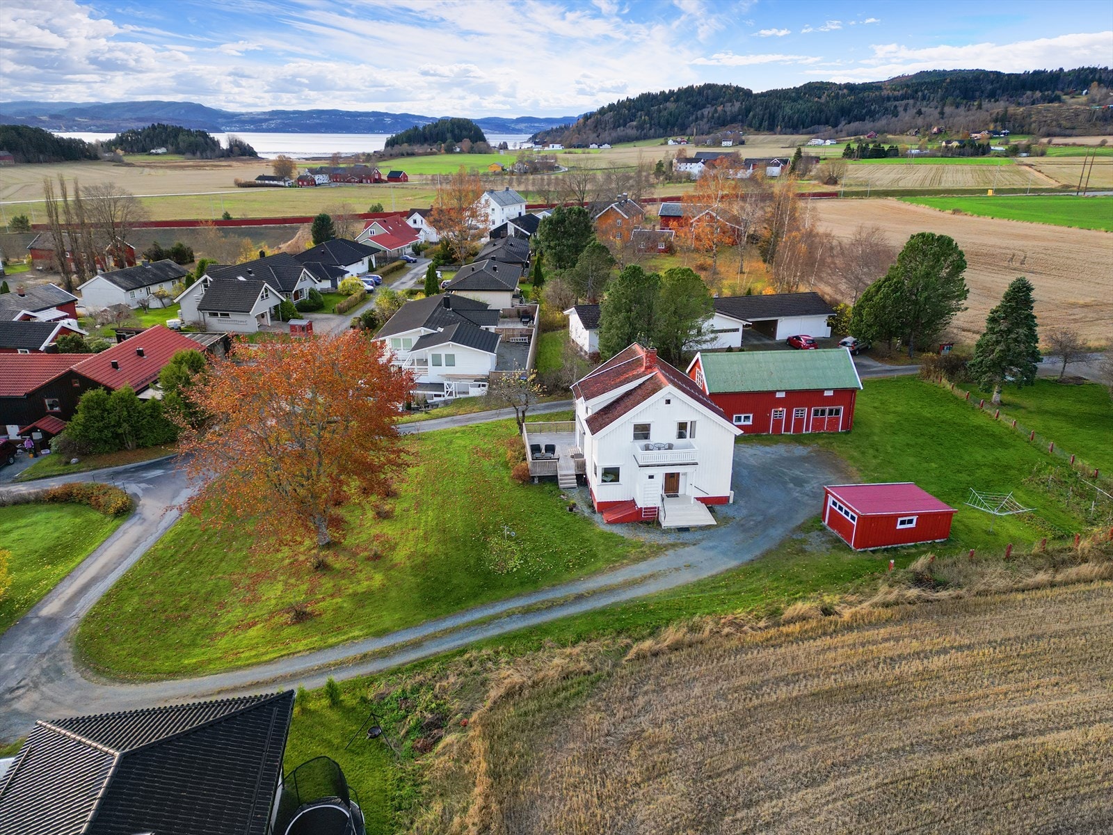 Her får man meget gode solforhold, med sol fra morgen til kveld. Galleribilde
