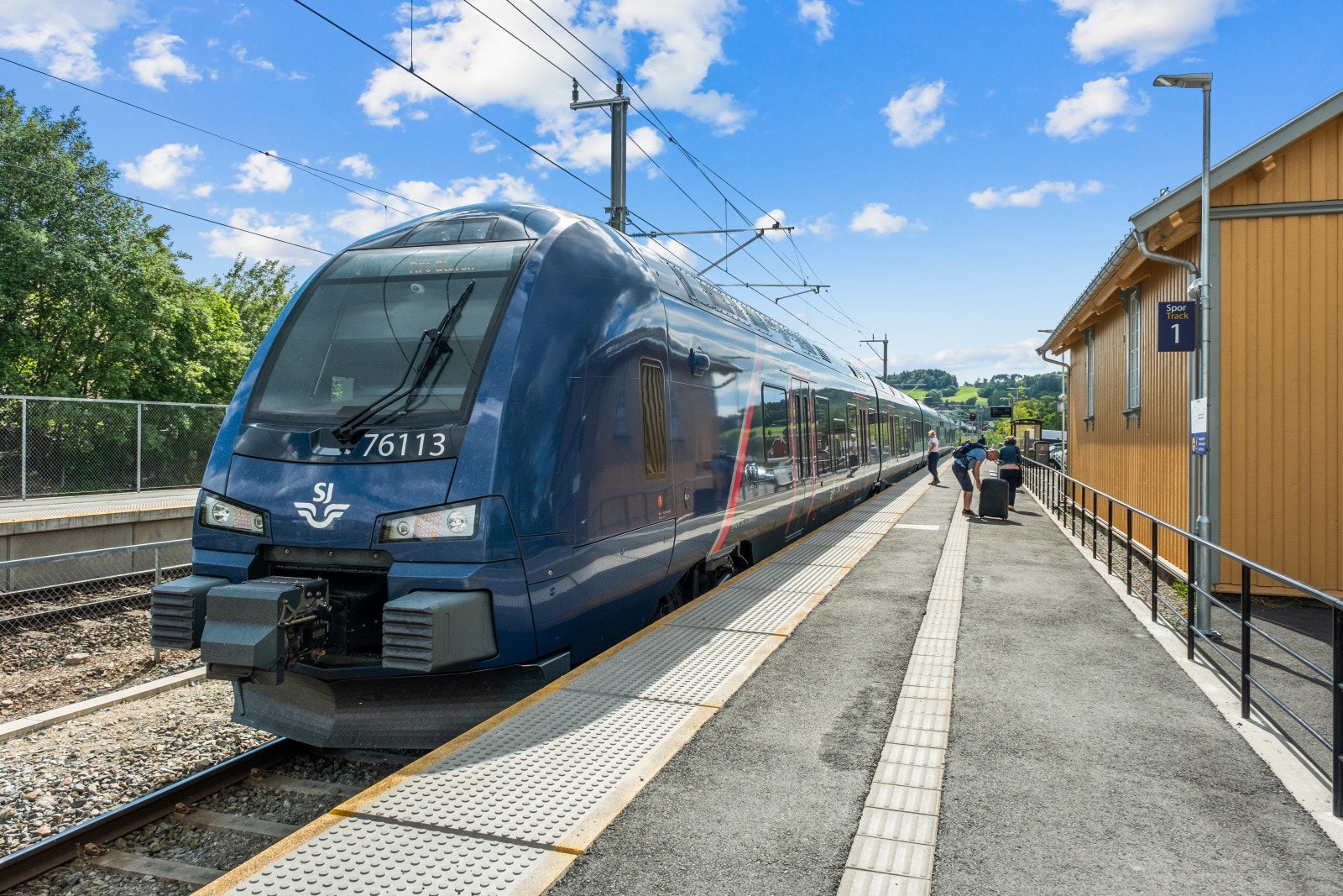 Bare tre minutters kjøretur fra leiligheten finner du Ranheim stasjon. Herfra går toget både mot Trondheim lufthavn og Steinkjer, samt inn til Trondheim sentrum og videre sørover mot Melhus, Støren og flere andre destinasjoner. Galleribilde
