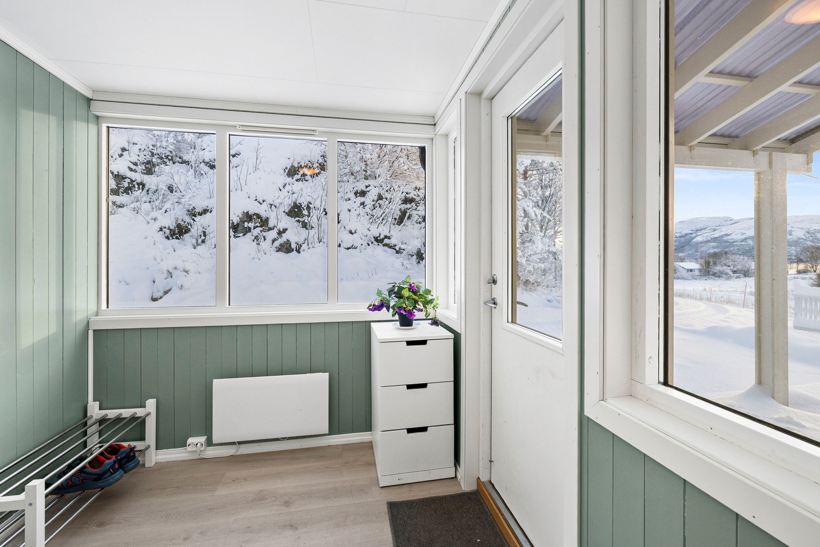 Inngangspartiet ble blant annet oppgradert i forbindelse med oppussingen. Galleribilde