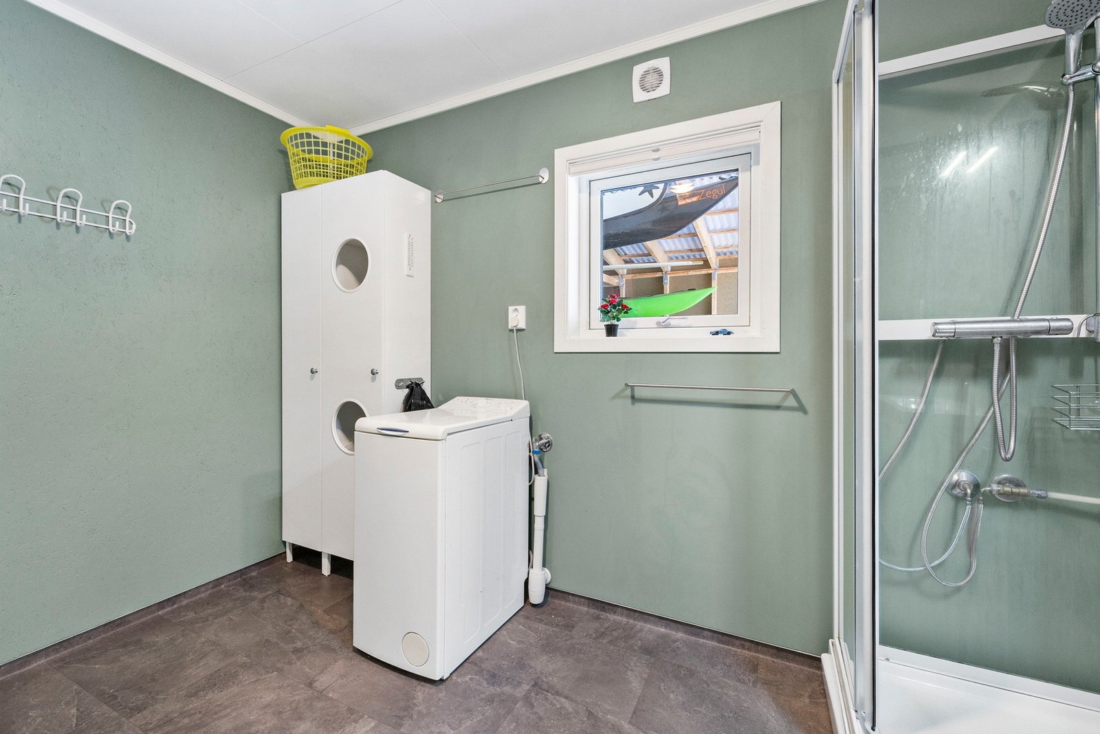 Bad/vaskerom er vurdert til TG1 i takstmannens tilstandsrapport. Galleribilde