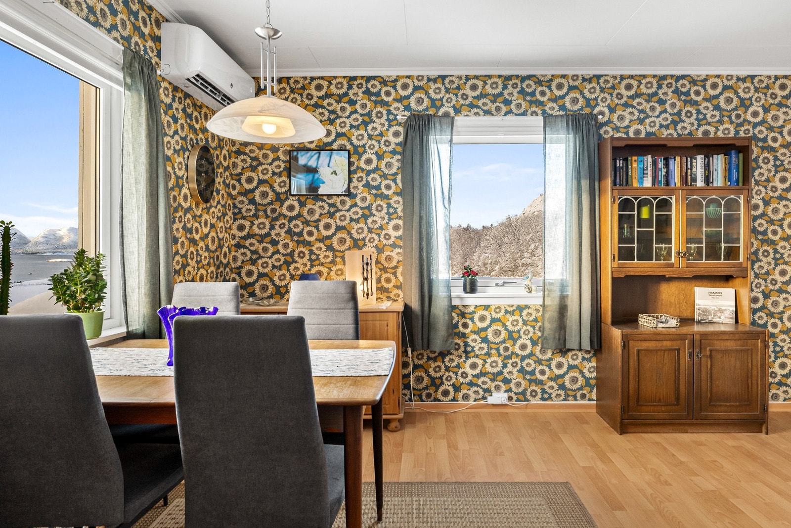 Varmepumpen er fra 2023 og er vurdert til TG1 i takstmannens tilstandsrapport. Galleribilde