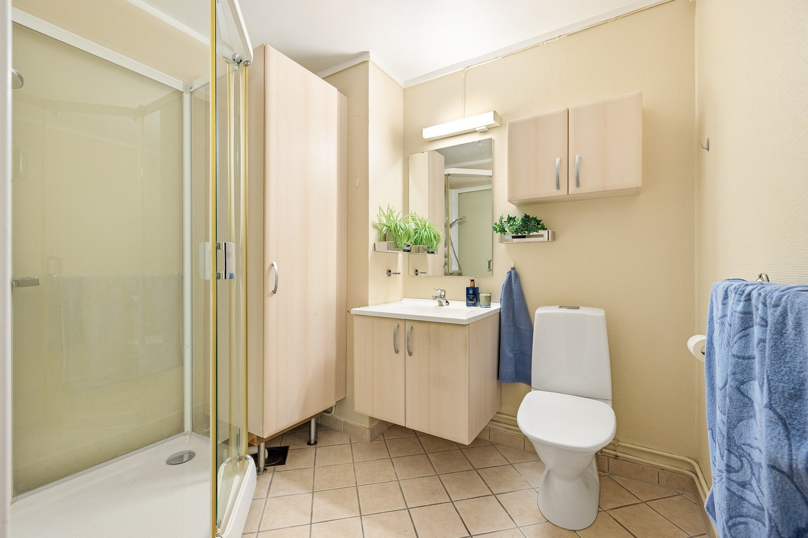 Badet ble oppgradert i 2005, og har varmekabler i gulv. Galleribilde