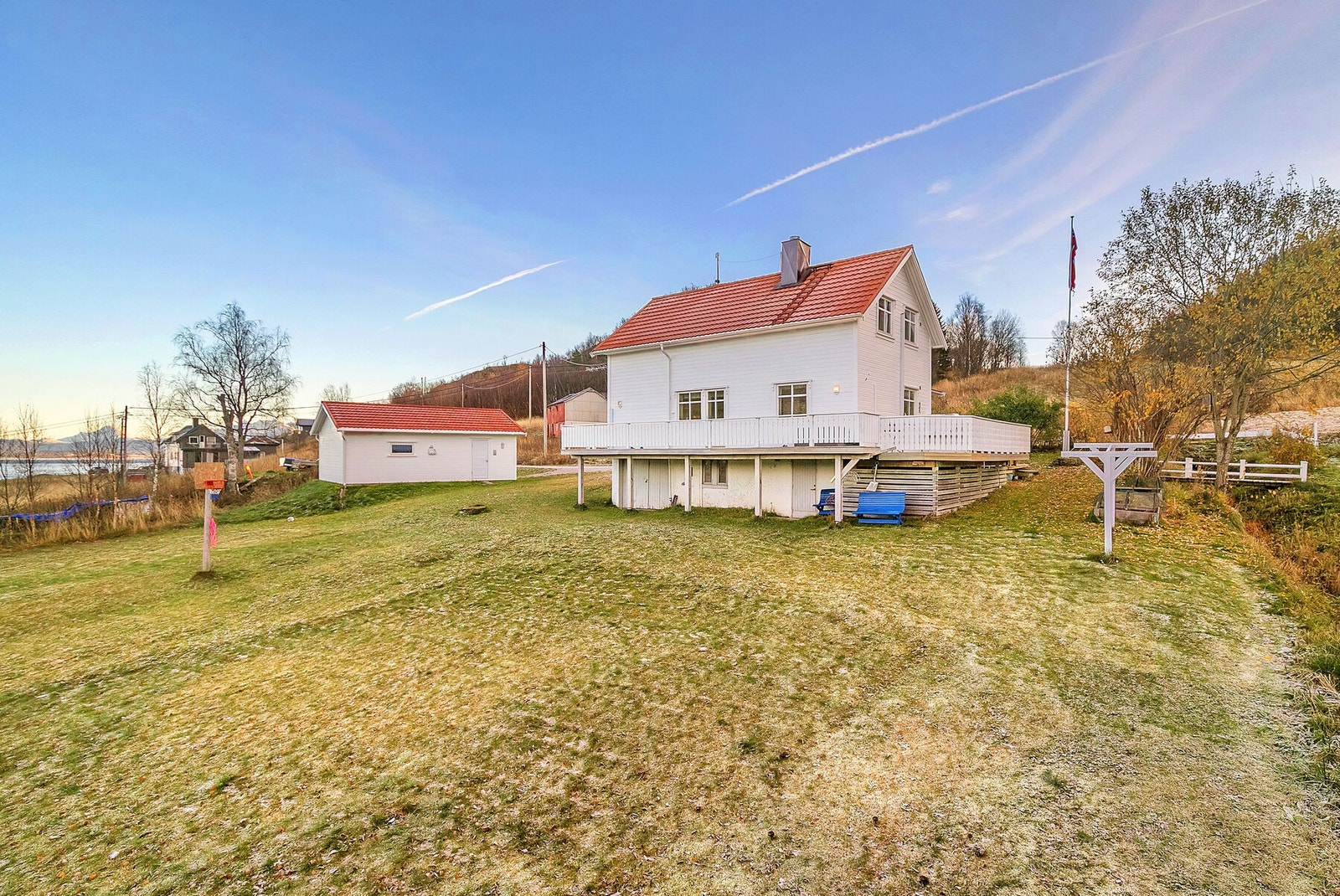 Eiendommen er et perfekt utgangspunkt for et aktivt familieliv - både for store og små. Galleribilde