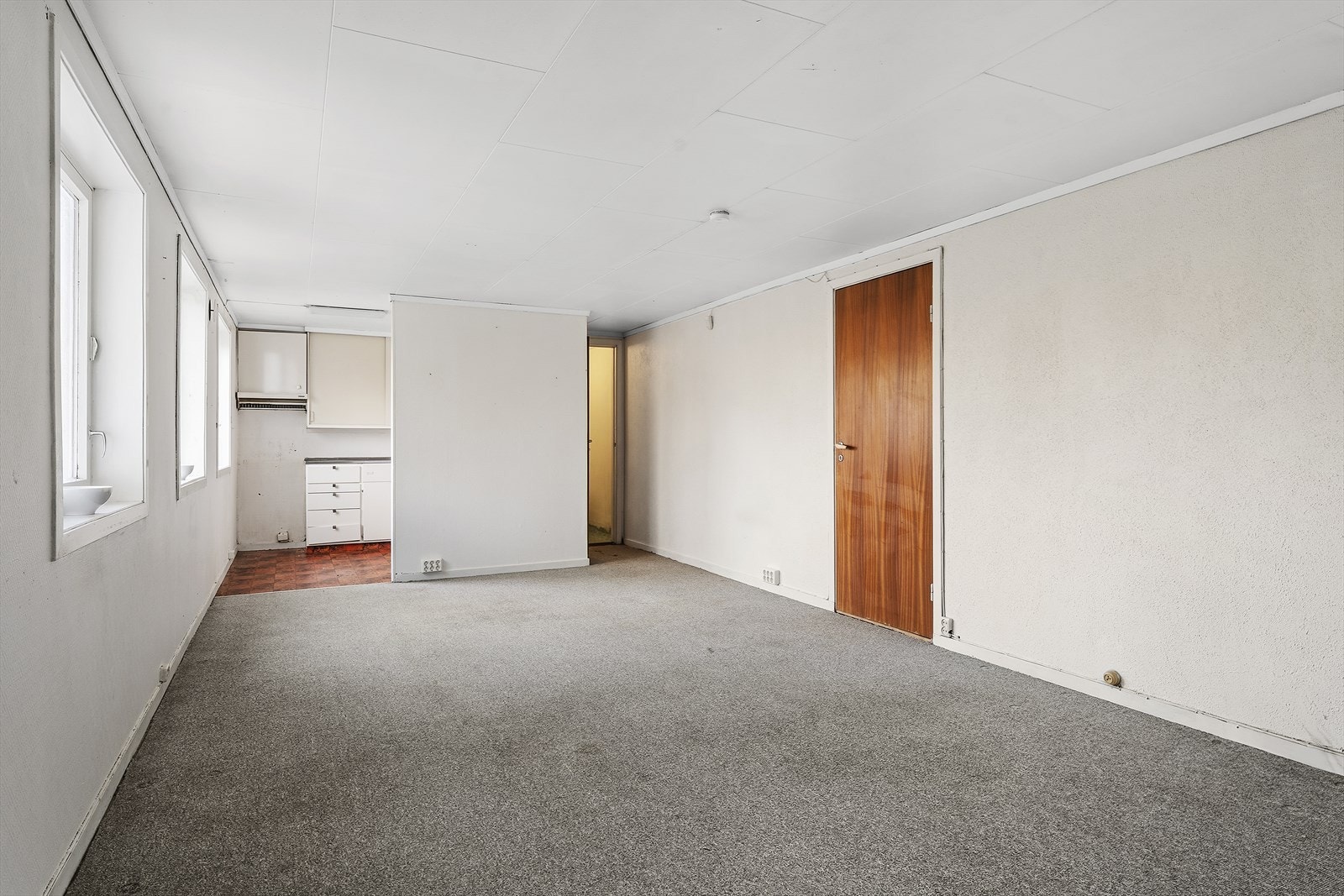 Stue / kjøkken i underetasjen Galleribilde