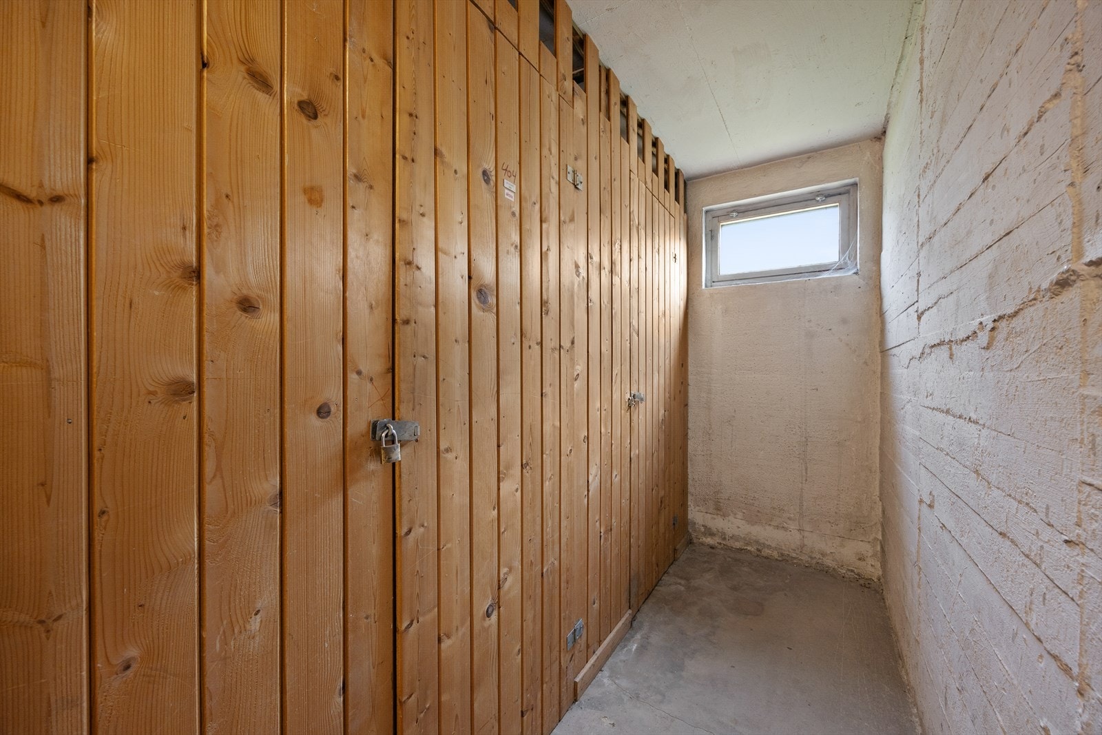 Ekstern bod i kjeller. Galleribilde