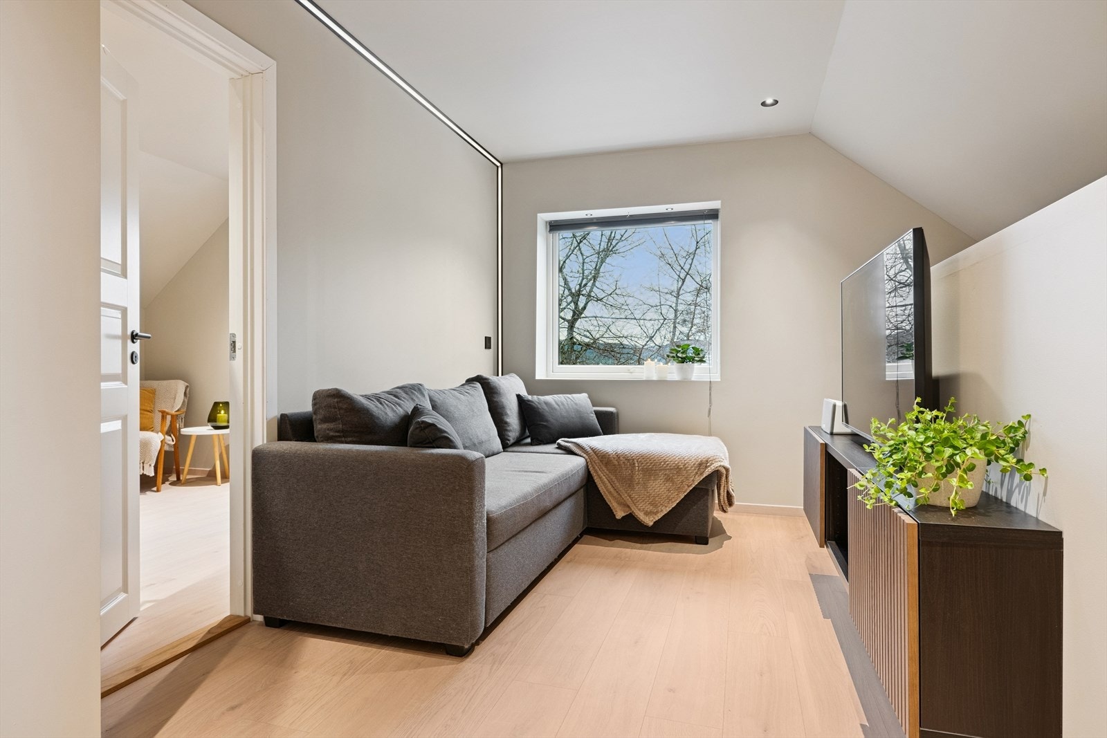 2023 - 2.etg. renovert i moderne stil Galleribilde