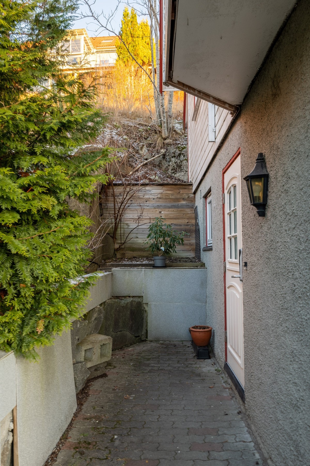 Separat inngangsparti. Galleribilde