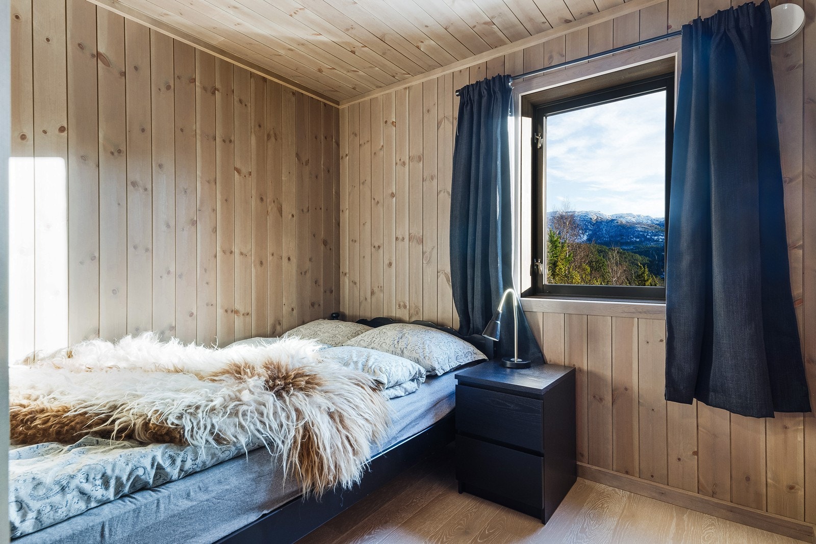 Soverom nr.2 i 1.etasje. Galleribilde