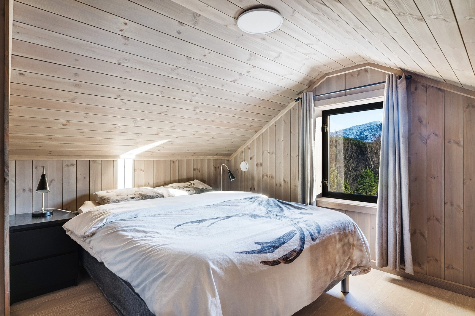 Soverom nr.3 i hytta* sjekk punkt om ferdigattest i salgsoppgaven. Galleribilde