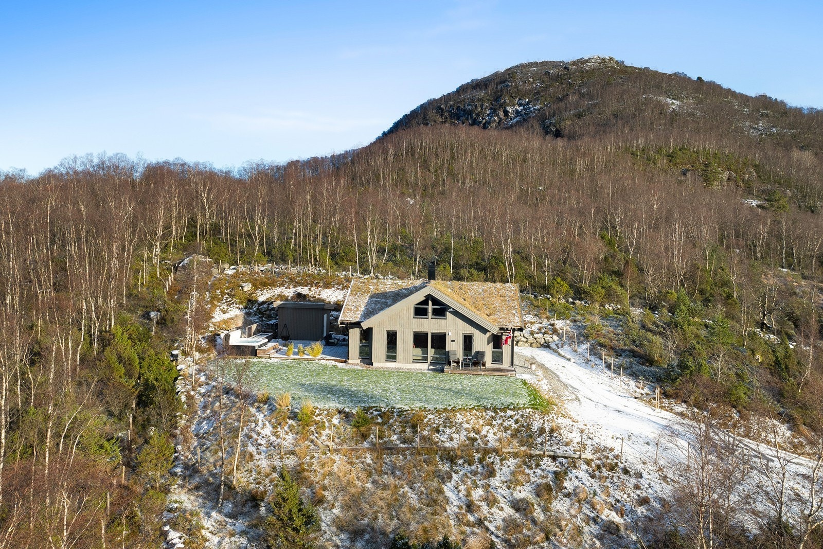 Her kan du flytte inn å bruke hytta fra dag 1! Mulighet for rask overtakelse. Galleribilde